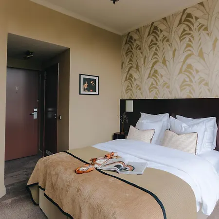 Omega Hotell