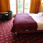 Omega Hotel 3*