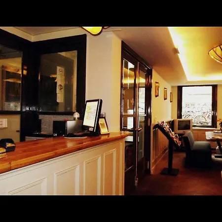 Hotel Omega